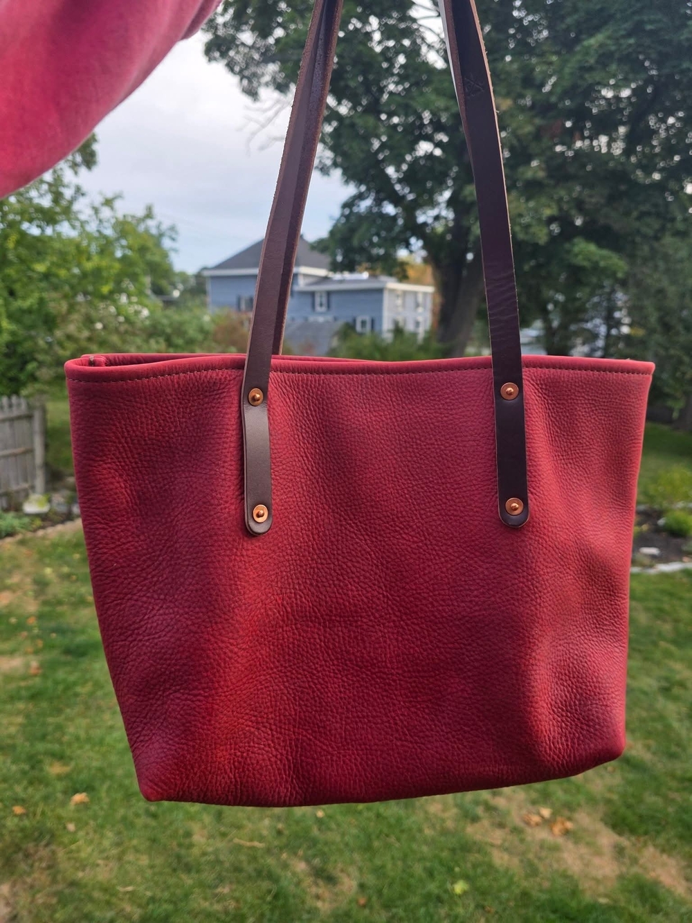 Go Forth Goods Garnet Red Medium Avery - Picture 2 of 7